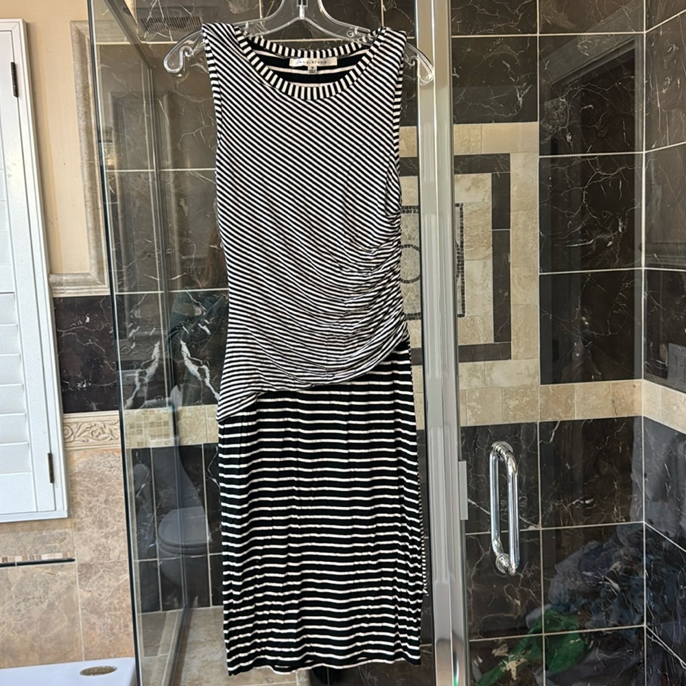 Max Studio dress size M, like new condition.